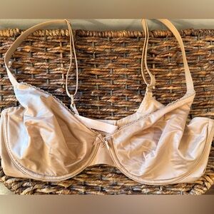 Victoria's Secret Body by Victoria Unlined Demi Bra